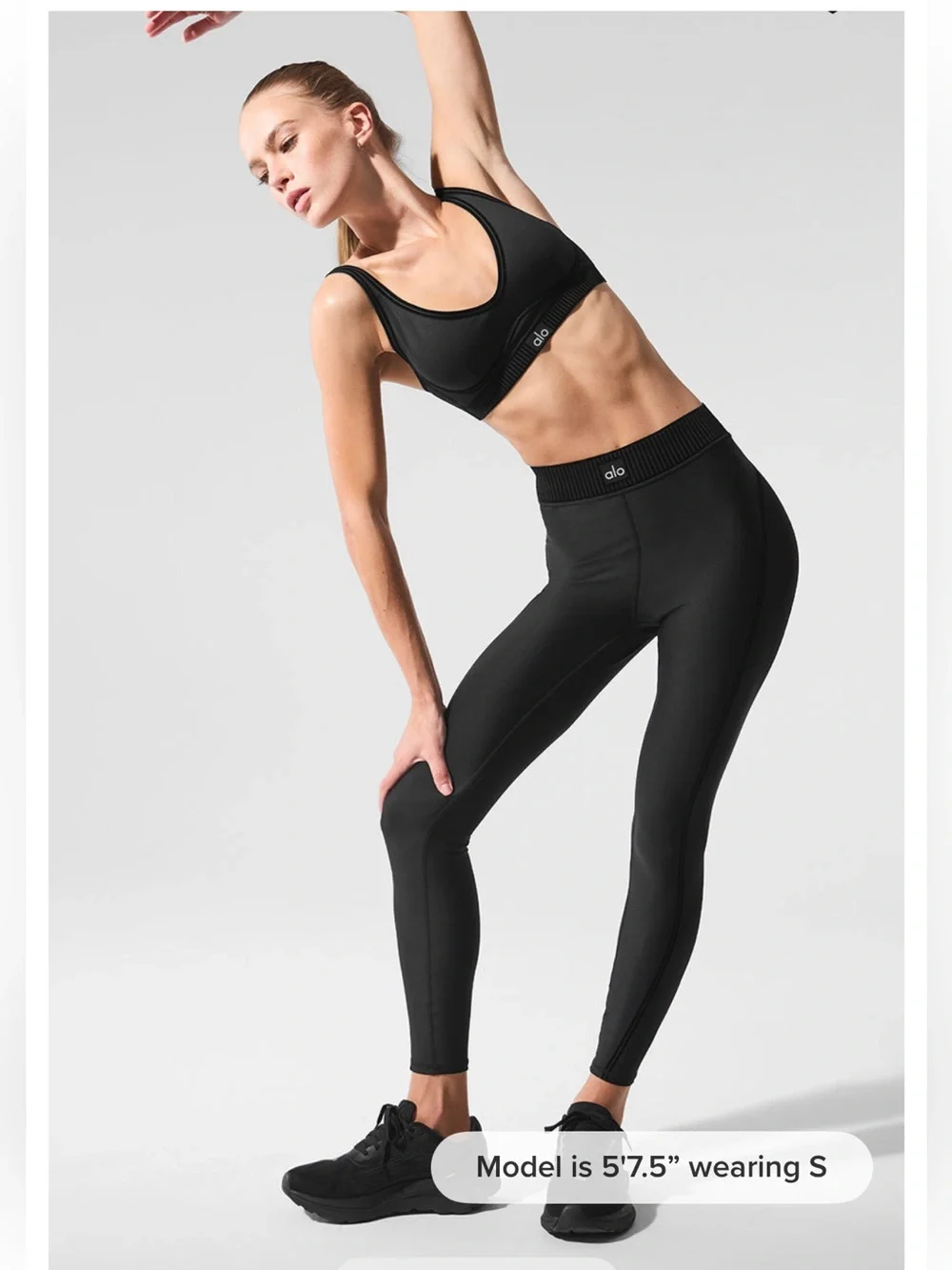 ALO Yoga Airlift Line Up V-Neck Sports Bra - Black